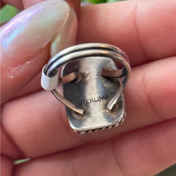 Navajo Sterling Silver Spiny Oyster - Picture 4 of 16